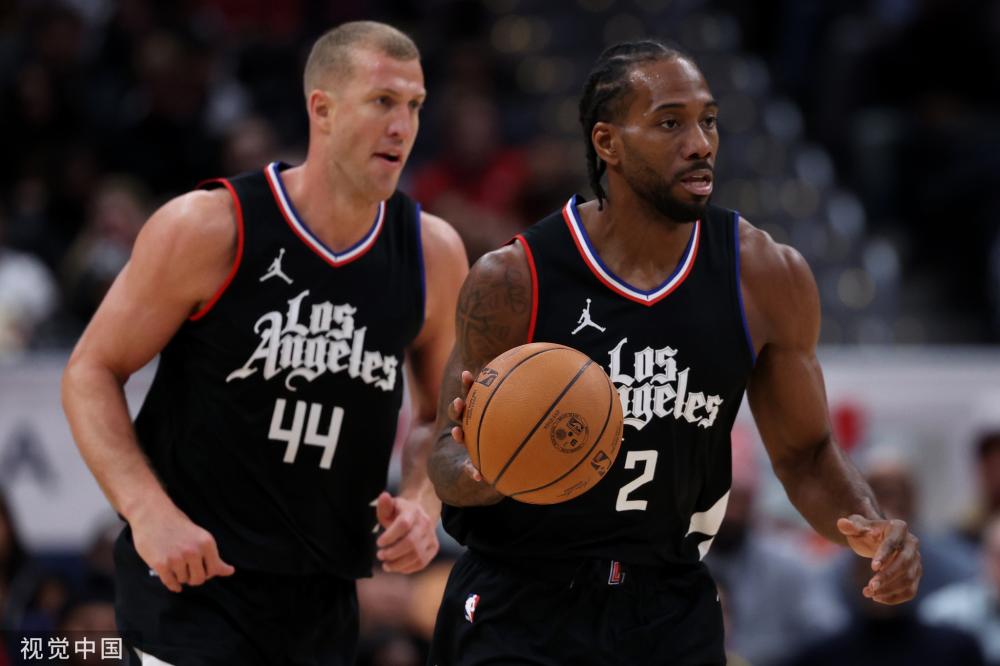 球迷们期待 球迷们期待