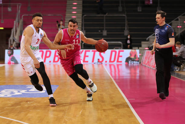 国足的战术 国足的战术