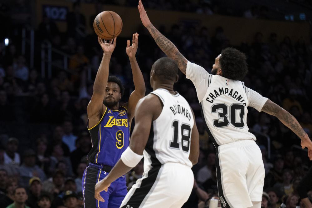 首发出任左 首发出任左