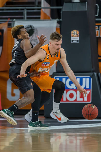 不是一个简 不是一个简